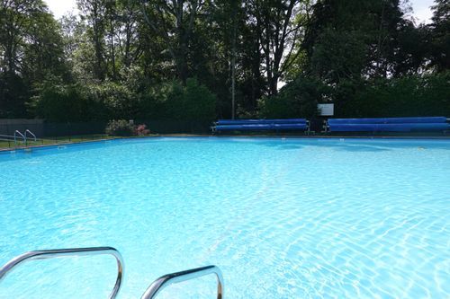 Cheam - Swimming Pool